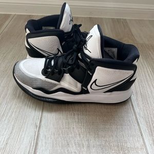 Nike Kyrie Infinity TB Basketball Shoes Panda White/Black Size 9